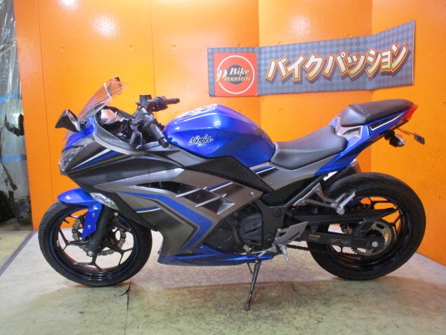 反対側もこの通り状態グッド！！２０１６年モデルはメーターパネルのデザイン変更で見やすくなっていますよ